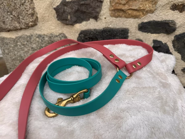 Laisse bandoulière simple corail et turquoise